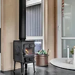 Pet Friendly Home In Ebeltoft With Sauna בית נופש אבלטופט