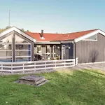 בית נופש Pet Friendly Home In Ebeltoft With Sauna