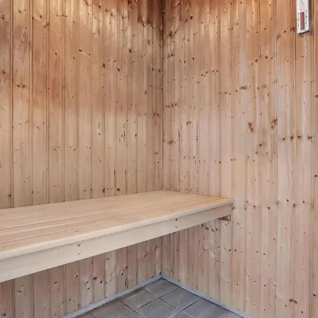 Feriehus Dyrevennlig Hjem I Med Badstue