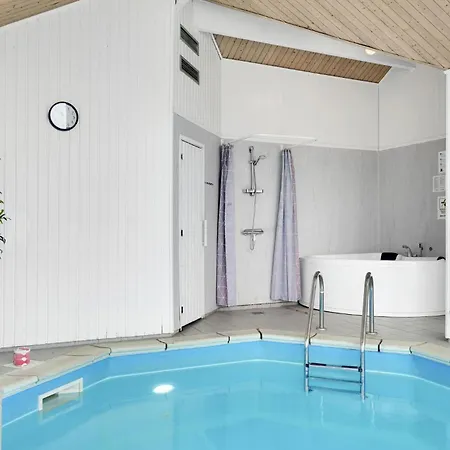Feriehus Dyrevennlig Hjem I Med Badstue Ebeltoft